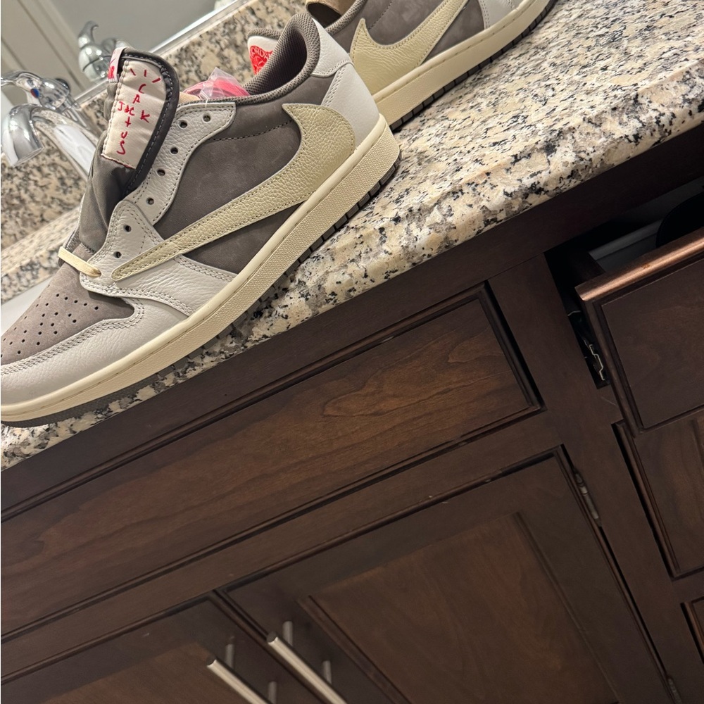 Men's Travis Scott Lows Reverse Mocha size 12